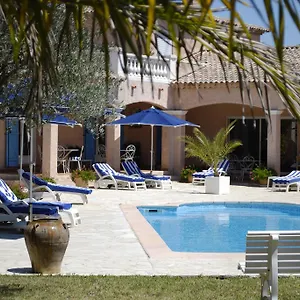 Les Palmiers Bed & Breakfast Le Muy